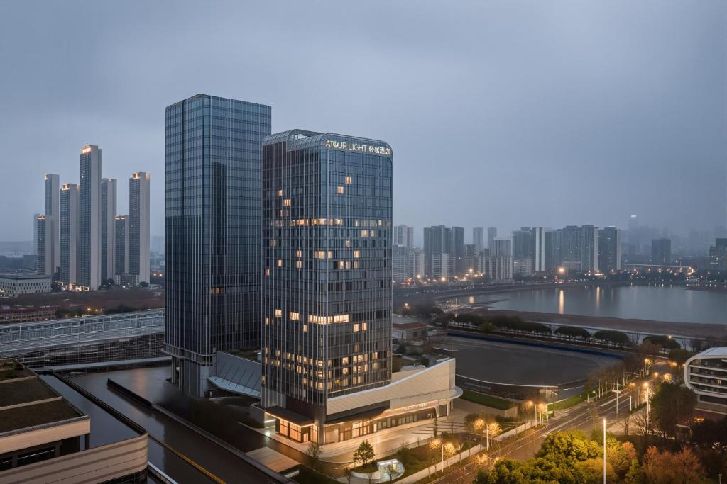 Wuhan Hotel | Atour Light Hotel Wuhan Railway Station West Square