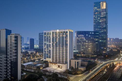 Zhengdong New Area Hotel | Atour S Hotel Zhengzhou High-Speed Rail East Station MixC