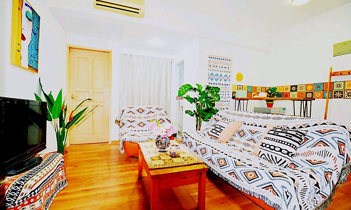 Central Business District Apartment | Avatar Persia Impression Queen Bed & High Rise View