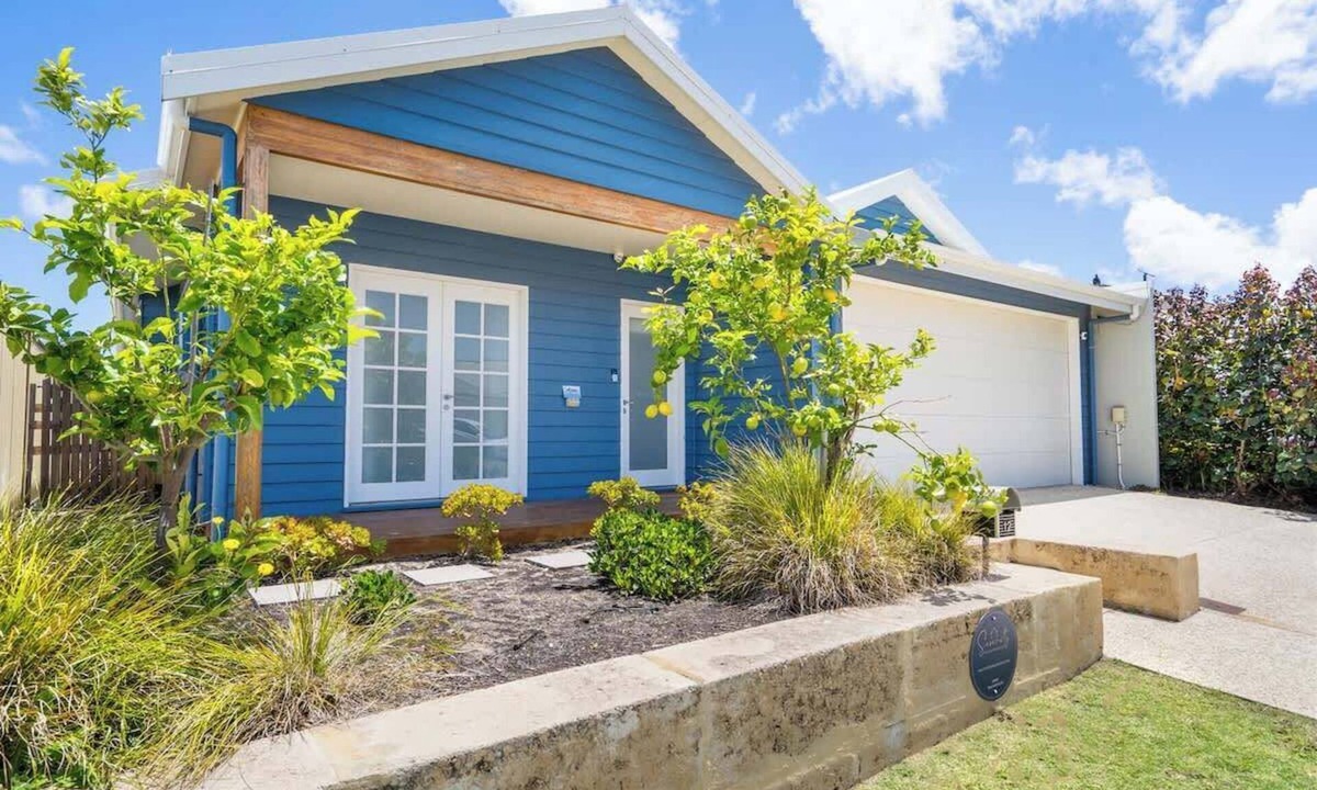 Eagle Bay House | Azzure on Waterville Close to central Dunsborough