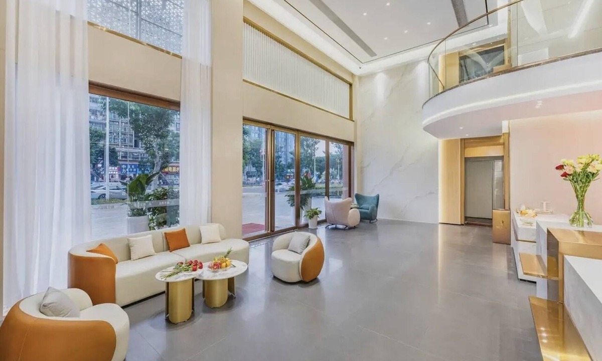Huaqiang North Hotel | BAIHENG HOTEL