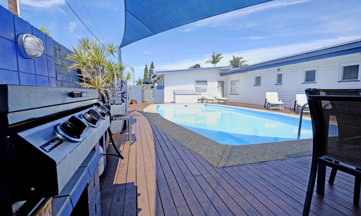 Tuncurry Hotel | Bali Hi Motel