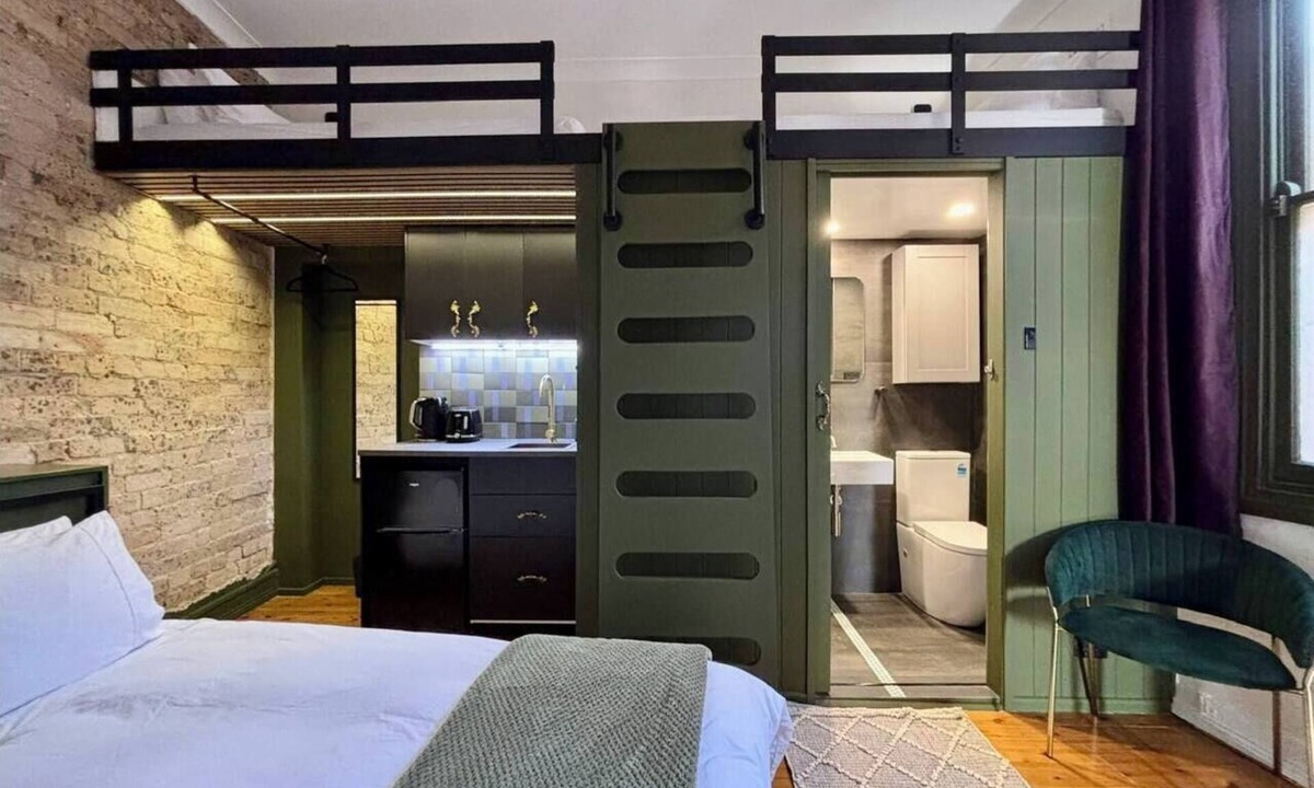 Balmain Apartment | Balmain Village Retreat | Sleeps 4 | AC + Parking | City 3kms