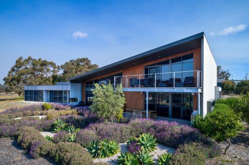 Quindalup House | Balmoral I Private Properties
