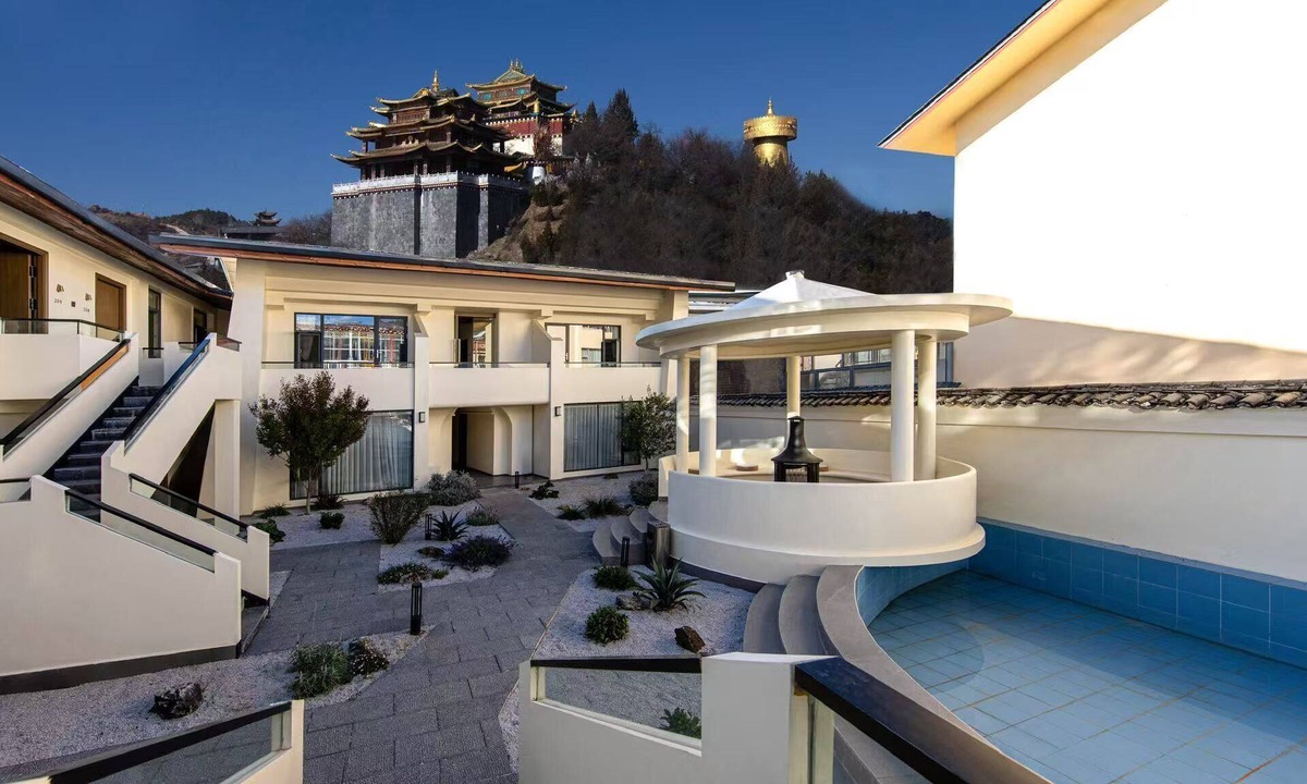Shangri-La Hotel | Bandu Oxygen Supply Homestay