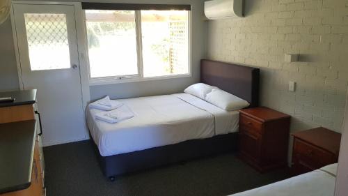 Bateau Bay Hotel | Bateau Bay Hotel