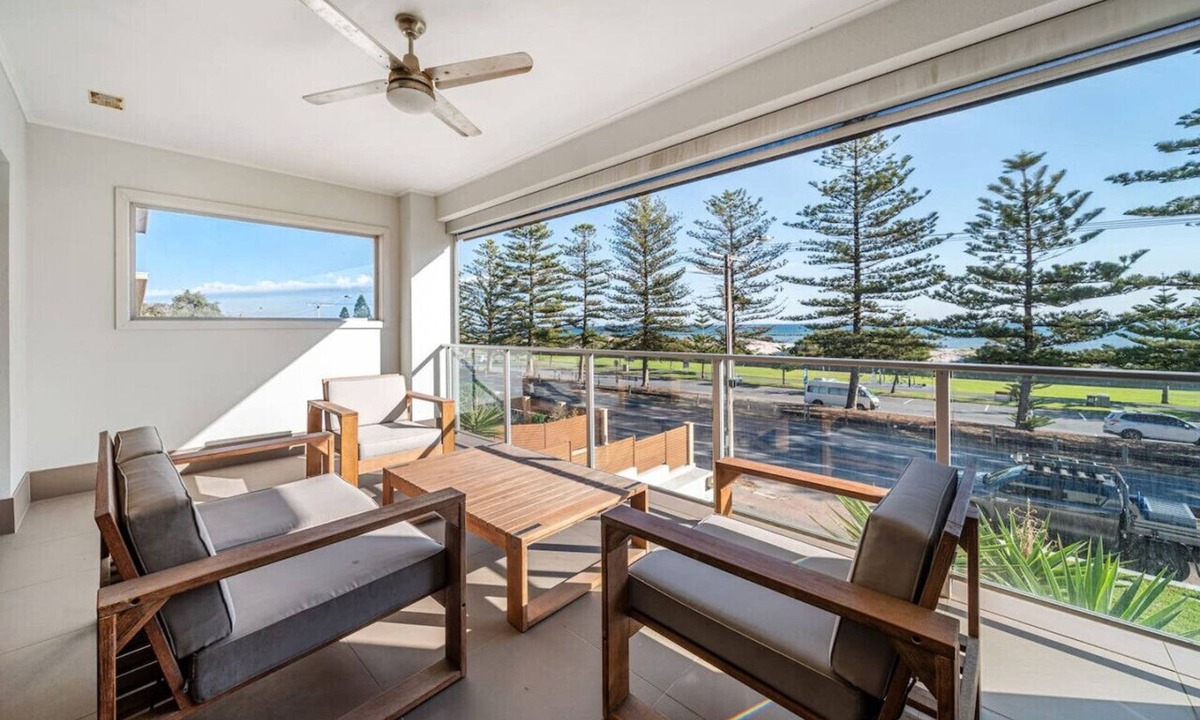 Semaphore South House | Beach Haven at Semaphore - Sweeping Ocean Views