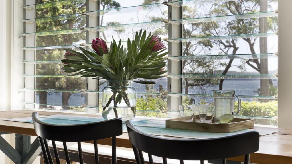 Pearl Beach House | Beach Vista - A Designer Delight Oposite The Beach