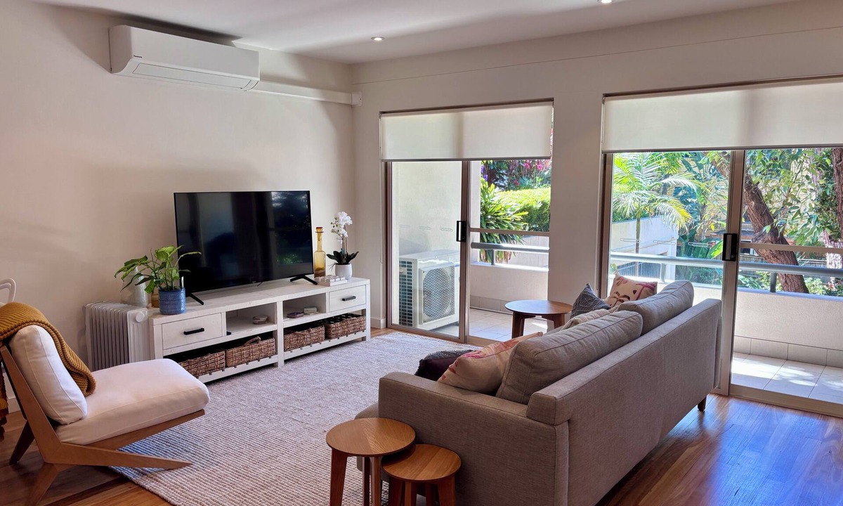 Newport Apartment | Beachside 3 bedroom apartment