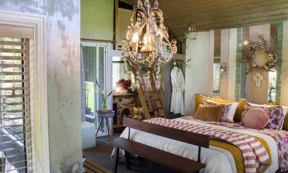 Tawonga South Villa | Beautiful romantic chalet | privtspa | near Bright