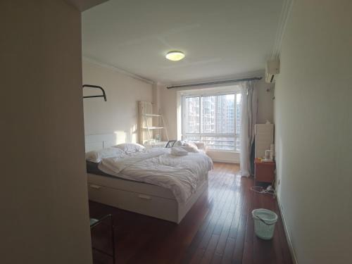 Shuangjing Apartment | Beijing city centre Shuangjing area master room with private bathroom