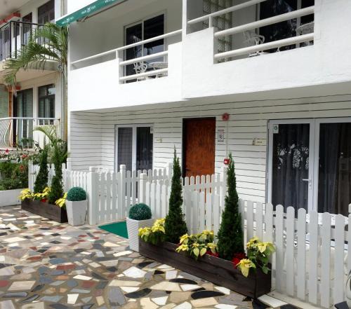 Islands District Resort | Bellagio Pets Friendly Resort