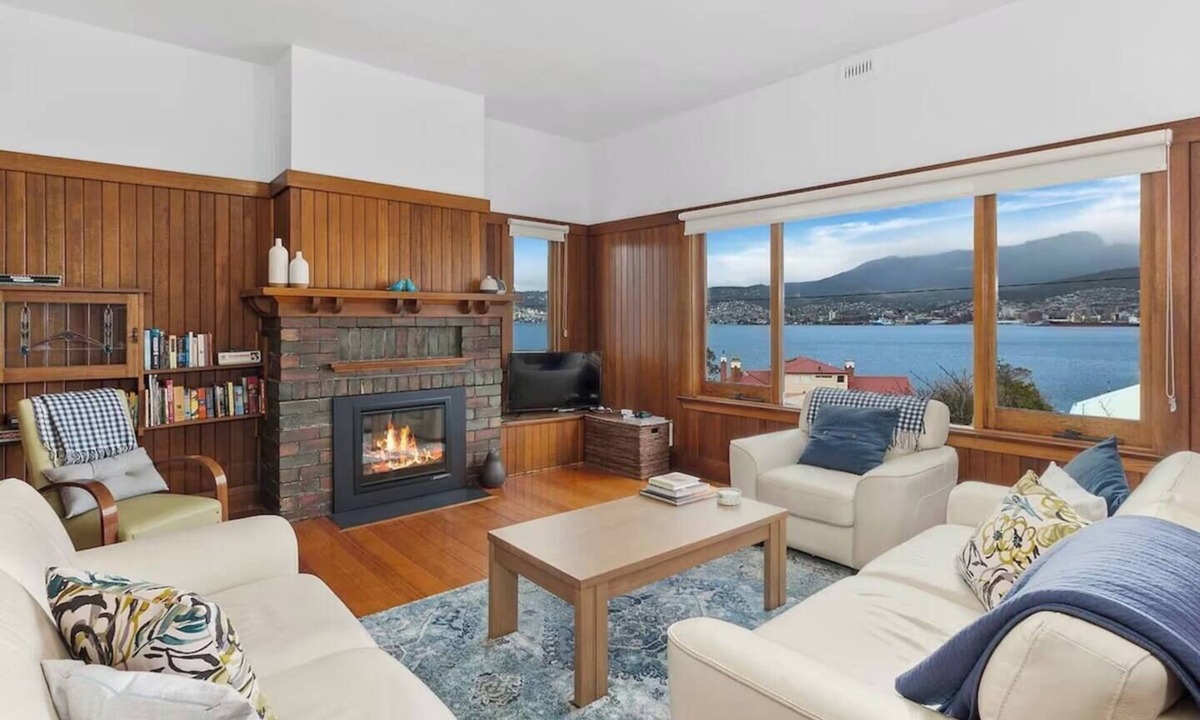 Bellerive House | Bellerive Bluff Magic A Tranquil Panoramic Escape
