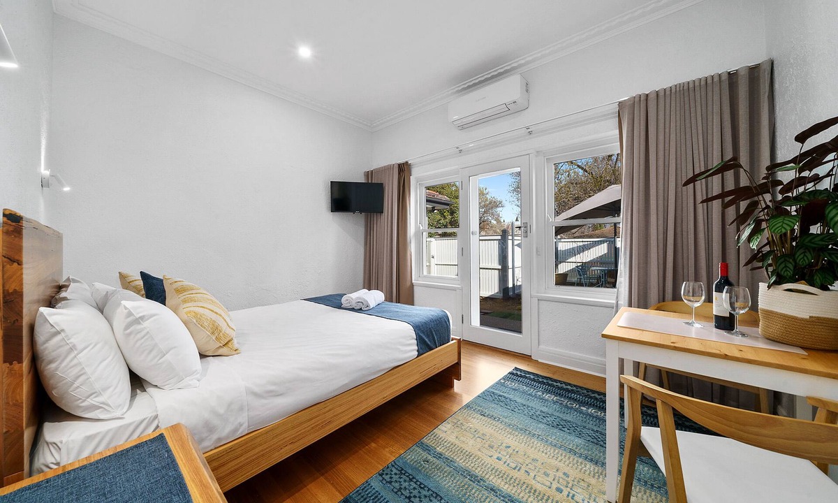 Benalla West House | Benson House & Benson Lodge