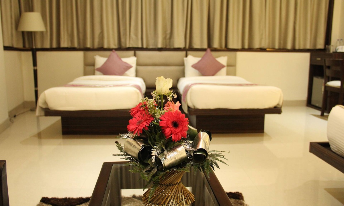 Sikandra Hotel | Bhawna Clarks Inn - Agra