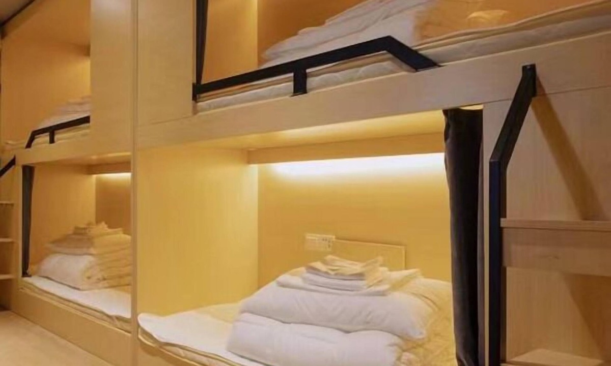 Fenghuang Hotel | Biancheng International Youth Hostel