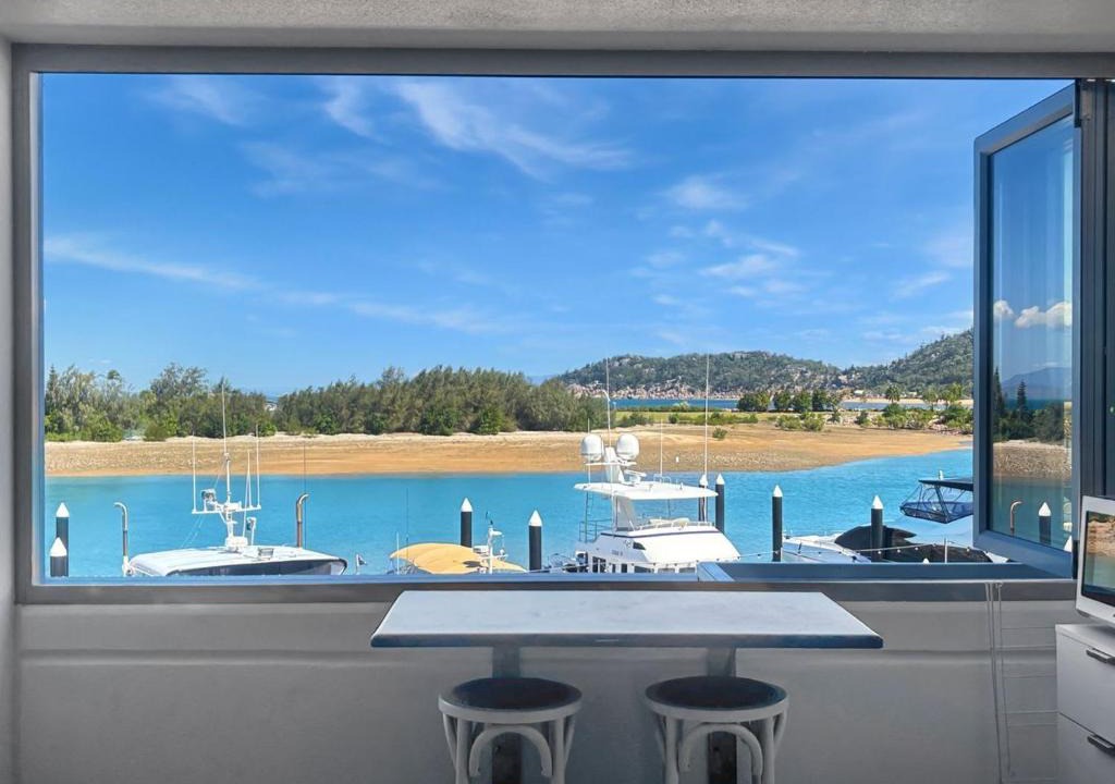 Nelly Bay Hotel | Blue on Blue Studio Room 1272