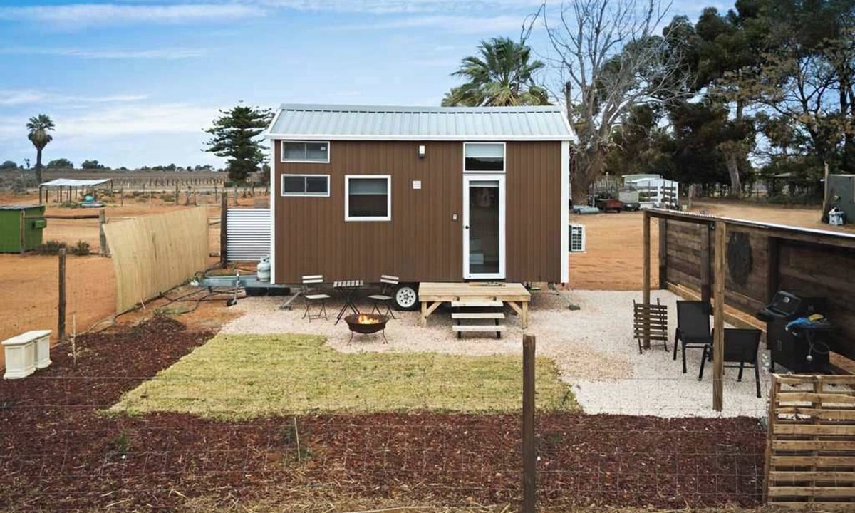 Merbein House | Bluestone Alpacas: The Alpaca Deluxe by Tiny Away
