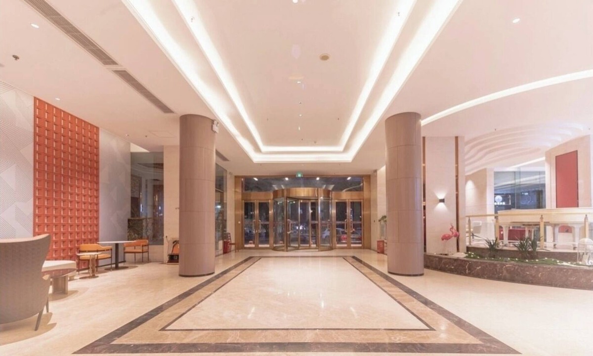 Wanxiu District Hotel | BORRMAN HOTEL WUZHOU