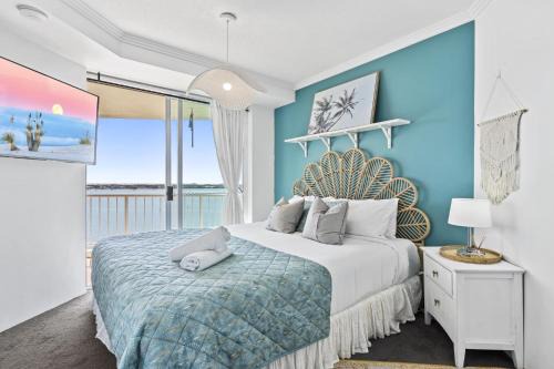 Labrador Apartment | Bright 2 Bed Apartment with Ocean Views