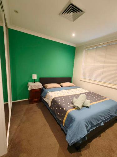 Winston Hills House | Bright Double Room N Winston Hills