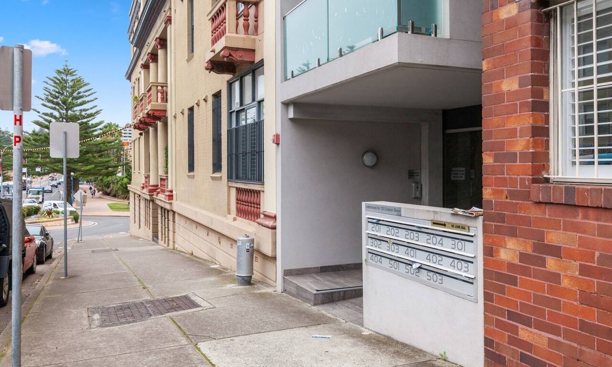Coogee Apartment | Bright Studio with Balcony near Coogee Beach