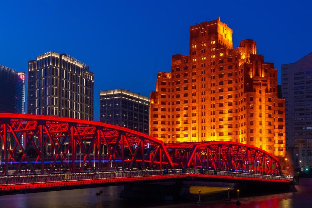 The North Bund Hotel | Broadway Mansions Hotel - On the bund
