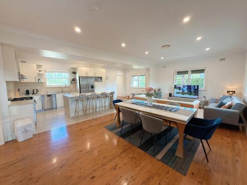 Sydney House | Burwood 4BR Family Home | Fast WiFi & Free Parking