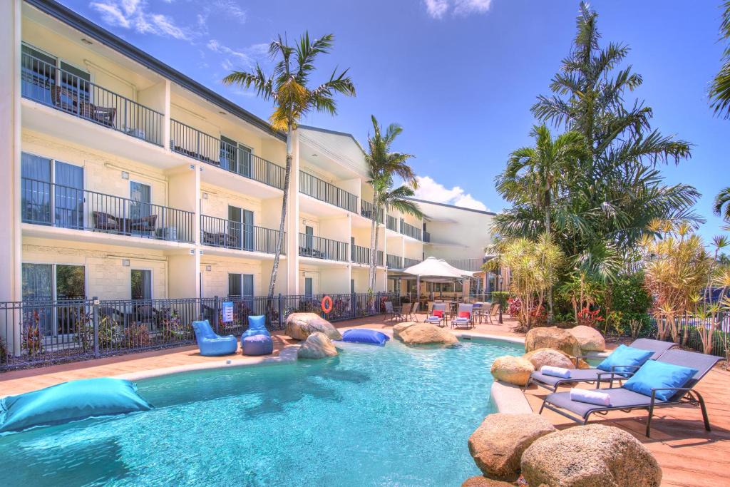 Cairns North Apartment | Cairns Queenslander Hotel & Apartments