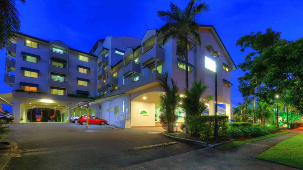 Cairns North Hotel | Cairns Sheridan Hotel
