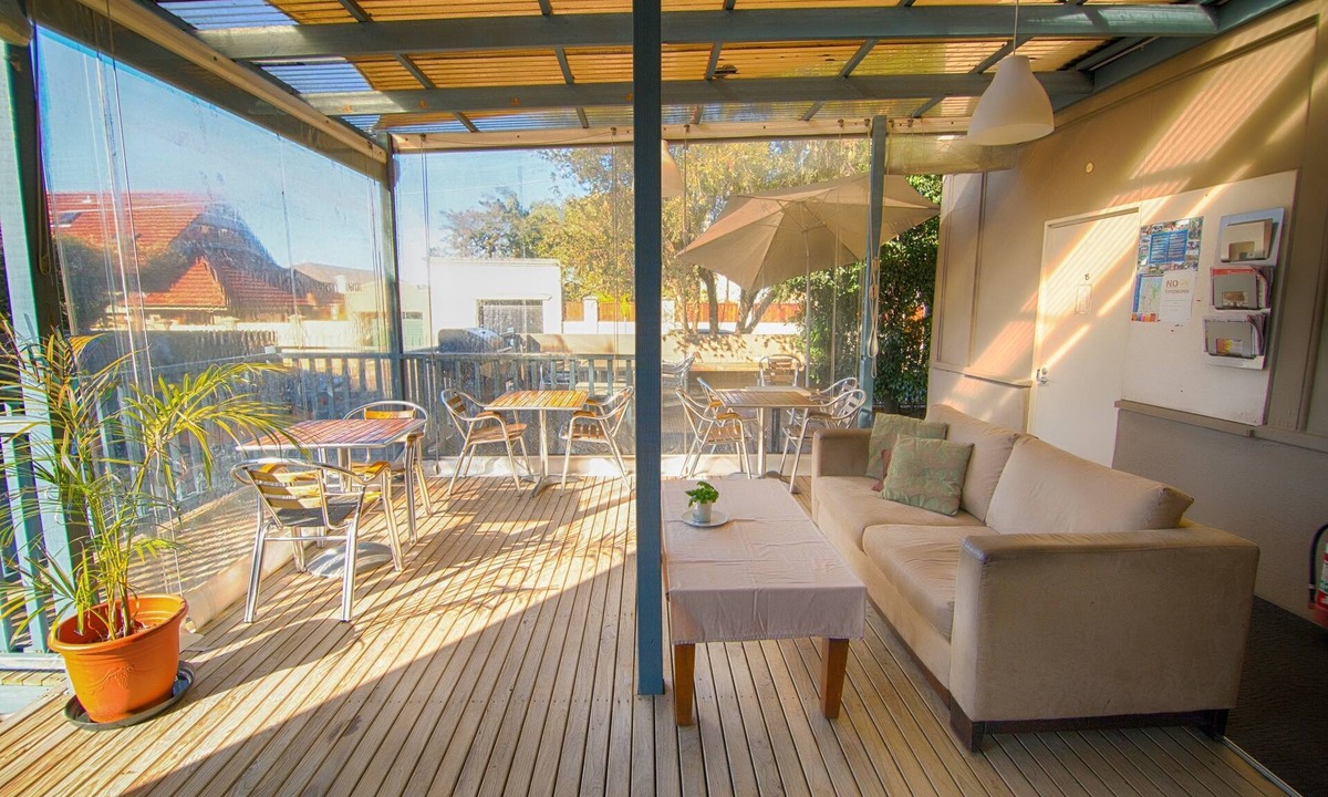 Stanmore Hostel | Cambridge Lodge - Hostel