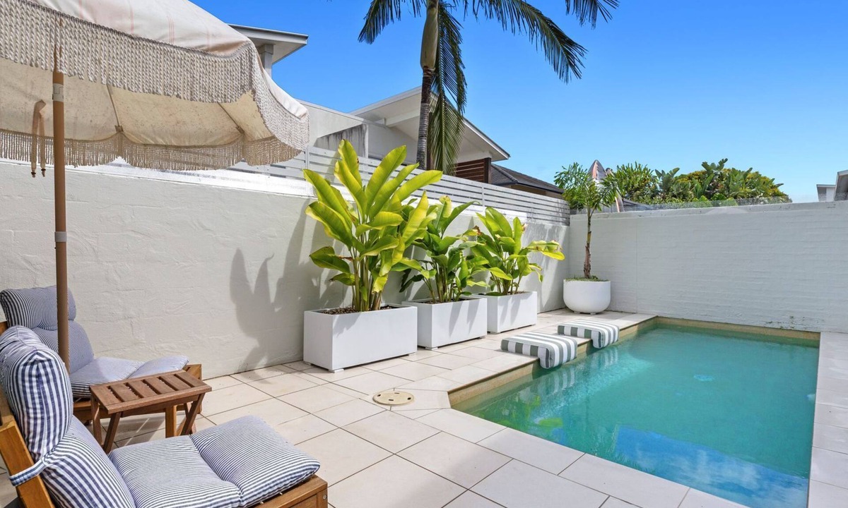 Casuarina House | Casa Casuarina - Private pool & steps to the beach