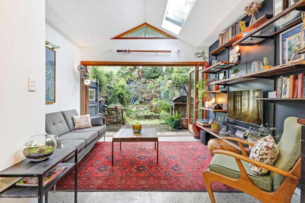 Rozelle House | Charming 2 Bedroom Victorian Cottage in Rozelle