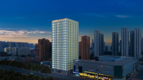Hongshan Hotel | Chenfeng Hotel Wuhan Baishazhou Longhu Tianjie Branch