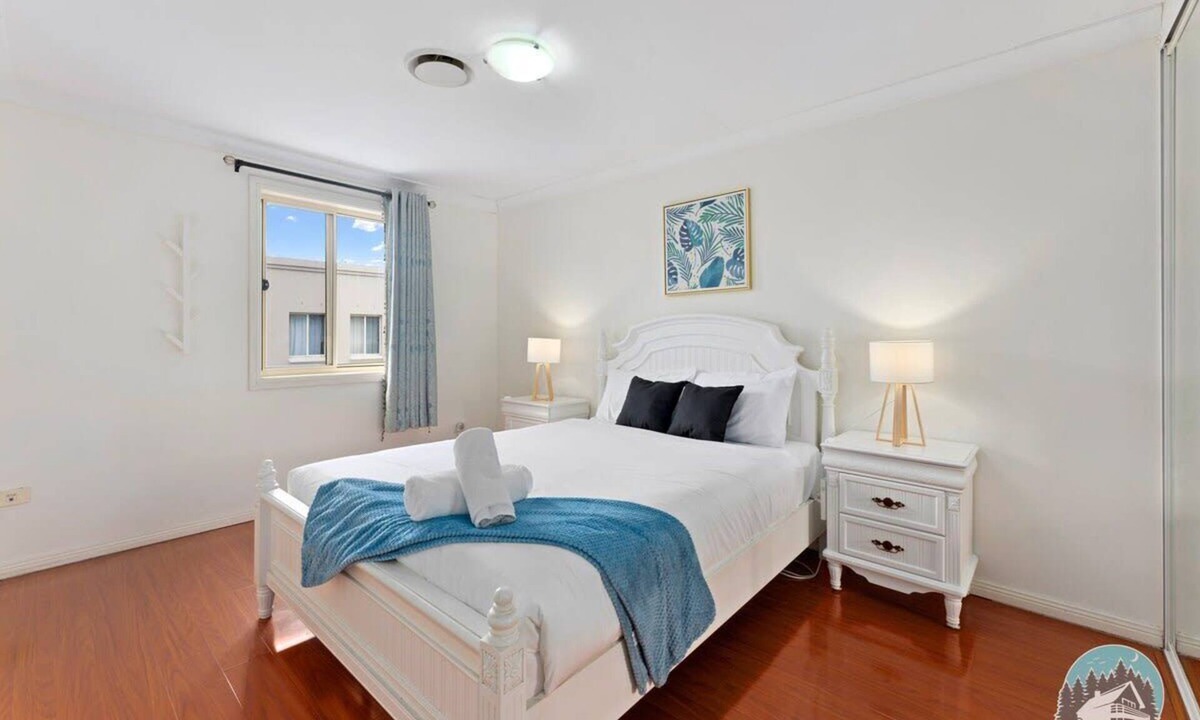 Seven Hills House | Chic 3BR House | Family-Friendly Seven Hills