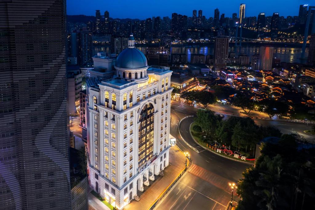 Yuzhong Hotel | Chongqing Jiefangbei Pedestrian Street Intercity Hotel