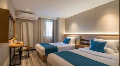 Yanqing Hotel | City Garden Hotel Beijing Yanqing Wanda Plaza Jingzhang Road North Station Branch