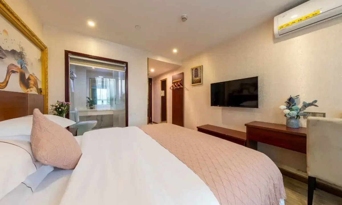 Longhua District Hotel | City-state Boutique Hotel