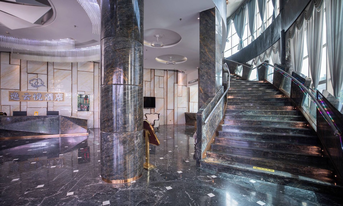 Longhua District Hotel | CloudEase International Aparthotel
