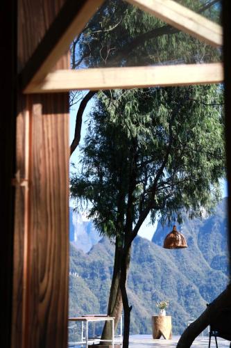 Yongding House | Cloudspire Haven-Cliffside Coffee-Beautiful Sunrise