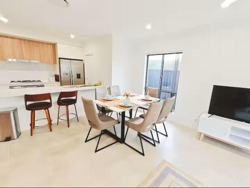 Colebee Villa | Colebee5 BR house near park and shop
