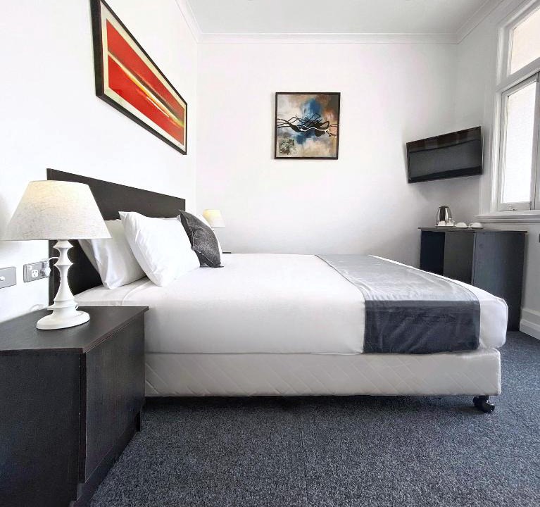 Hay Hotel | Commercial Motel