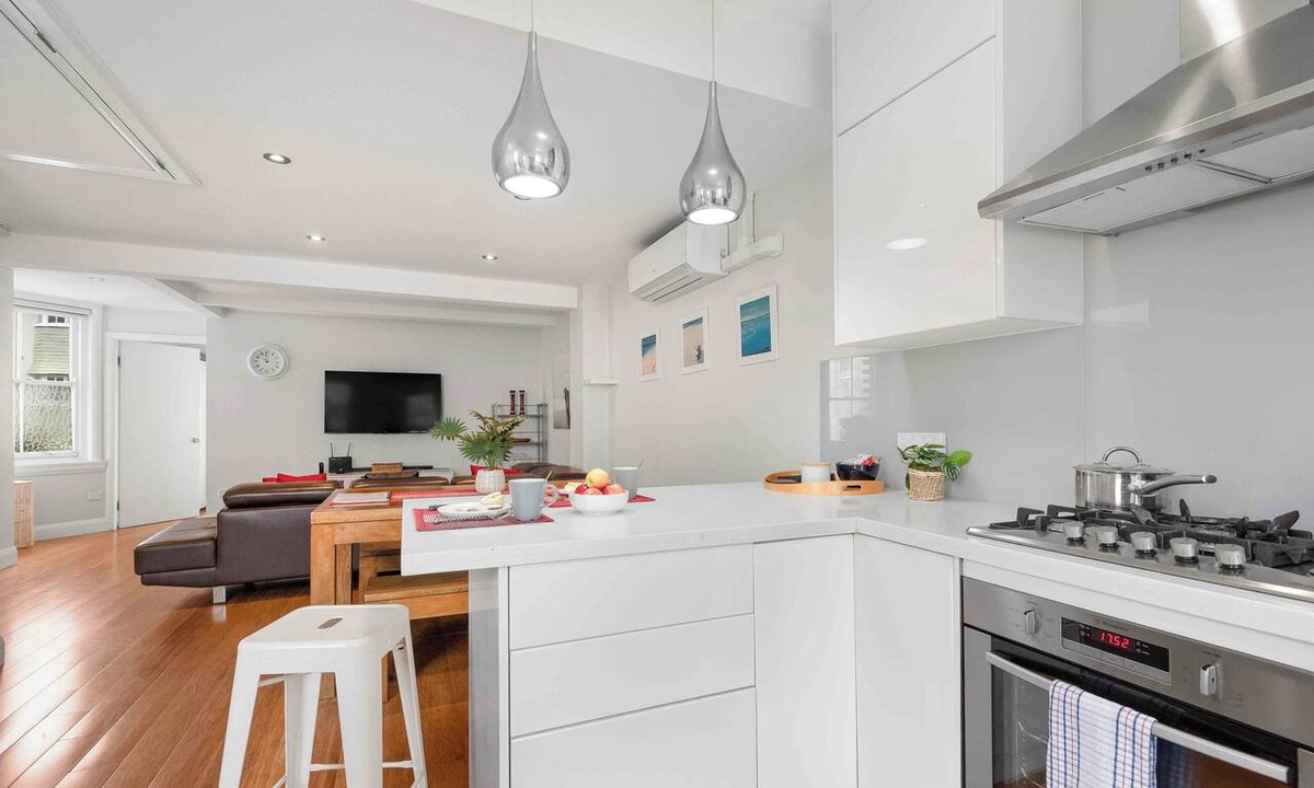 Coogee Apartment | Coogee House - footsteps from the Beach!