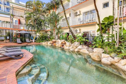Cairns Central Business District Hotel | Coral Tree Inn