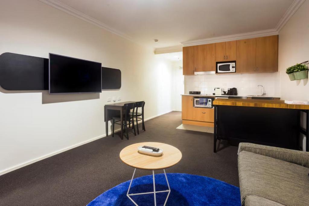 Perth Central Business District Hotel | Cosy & Central Studio APT in The Heart of Perth