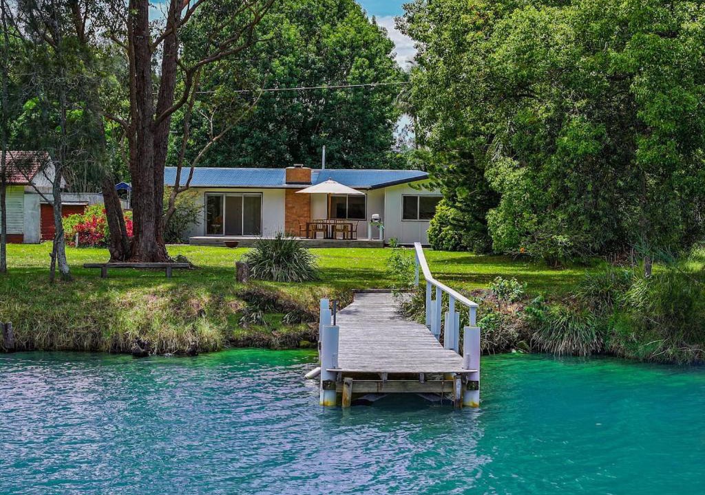 Dora Creek House | Cosy Creekside