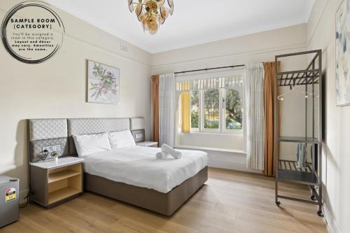 Bankstown House | Cosy Double Room - Near Bankstown Central & WSU - Shared Bathrooms