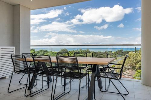 Forster Apartment | Cove 601