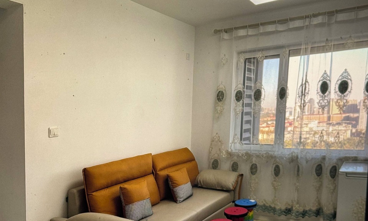 Yantai Condo | Cozy 2-bedroom condo in lovely Yan Tai with AC, WiFi