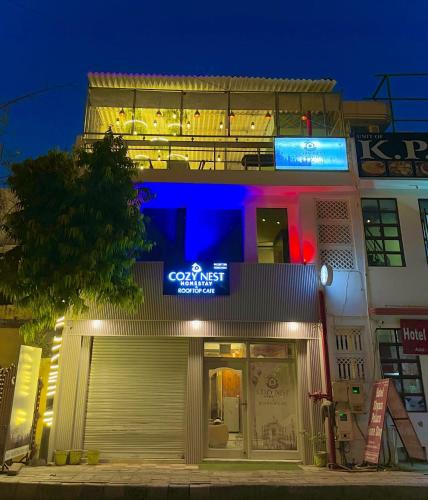 Agra House | COZY NEST Homestay & Rooftop Cafe